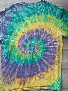 Colortone Tie-Dye T-Shirt Size M Spiral Pattern Vibrant Colors Unisex